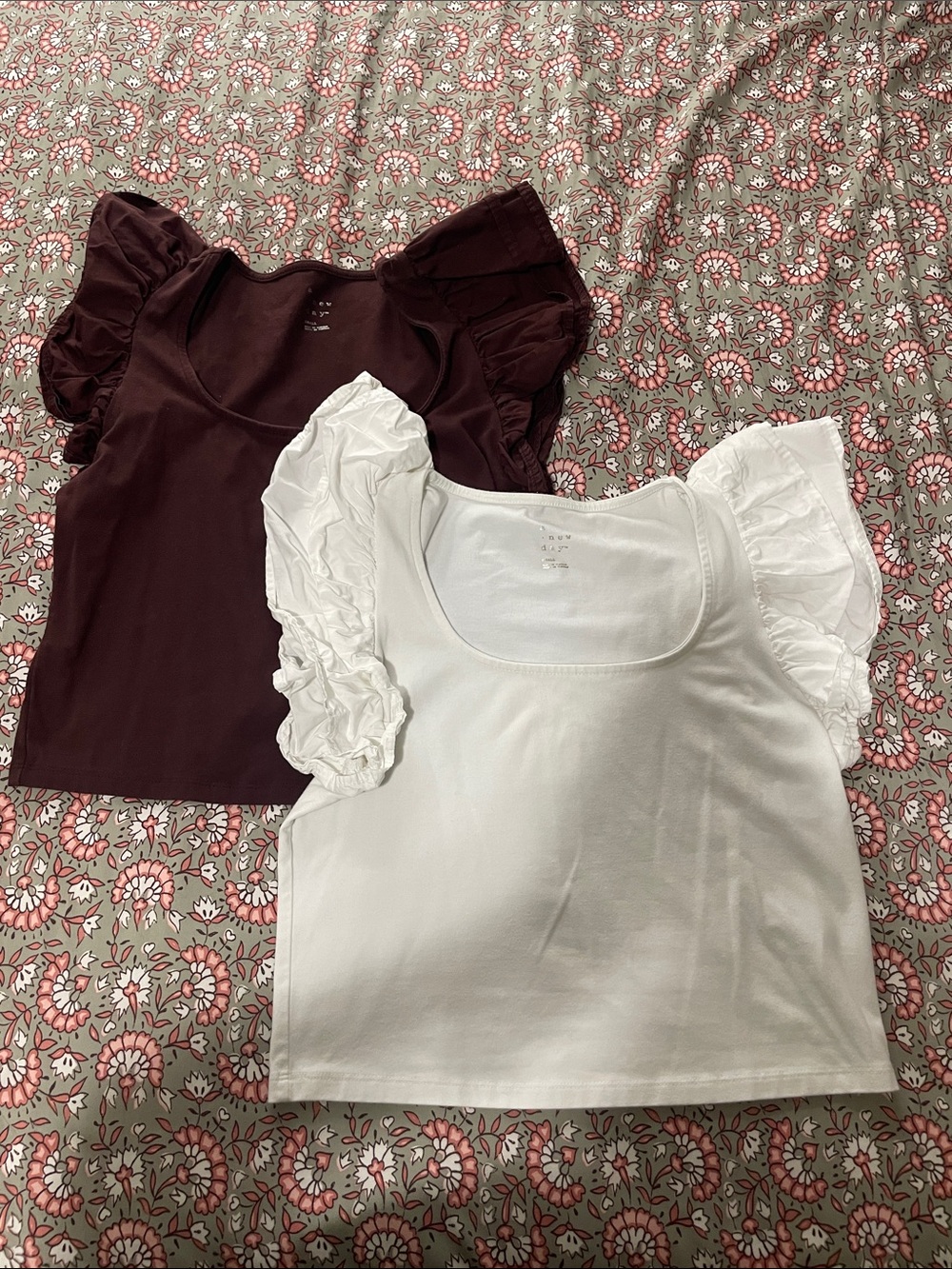 a new day Ruffle Sleeve Square Neck Crop Top - White & Dark Burgundy